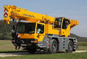 LIEBHERR - 1040LTM 1050LTM 1060LTM 1070LTM 1080LTM 1090LTM Szyba czołowa kabiny operatora S01M03