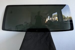 VW Transporter/Multivan T6 (od 2016) – szyba tylna